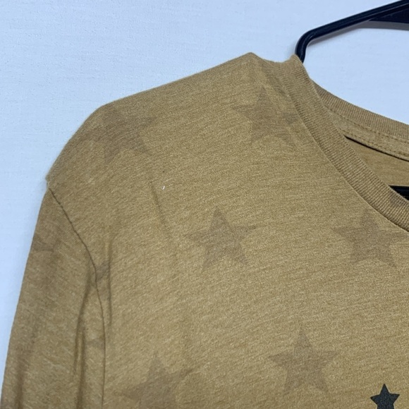 Small Town Mama T-shirt - Picture 3 of 6